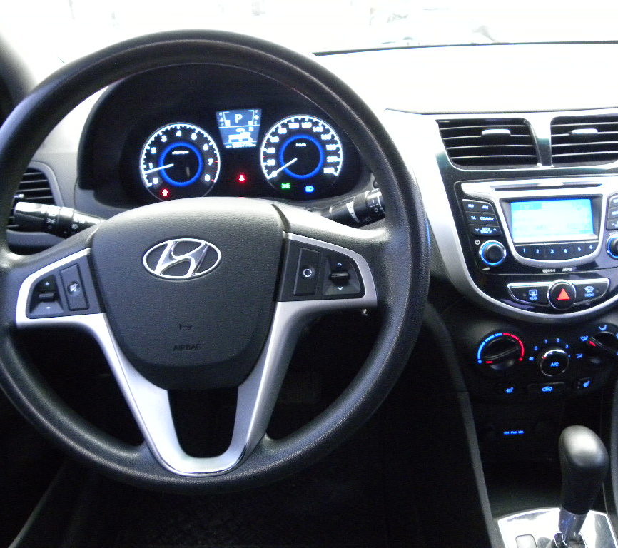 Hyundai Accent 2012