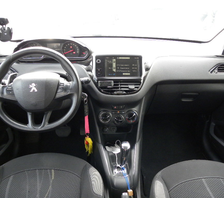 Peugeot 208 2013