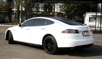 Tesla Model S 2013