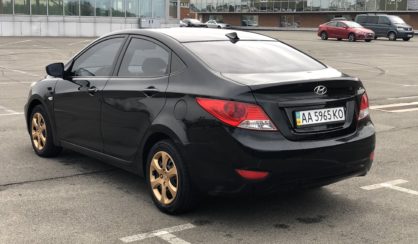 Hyundai Accent 2011