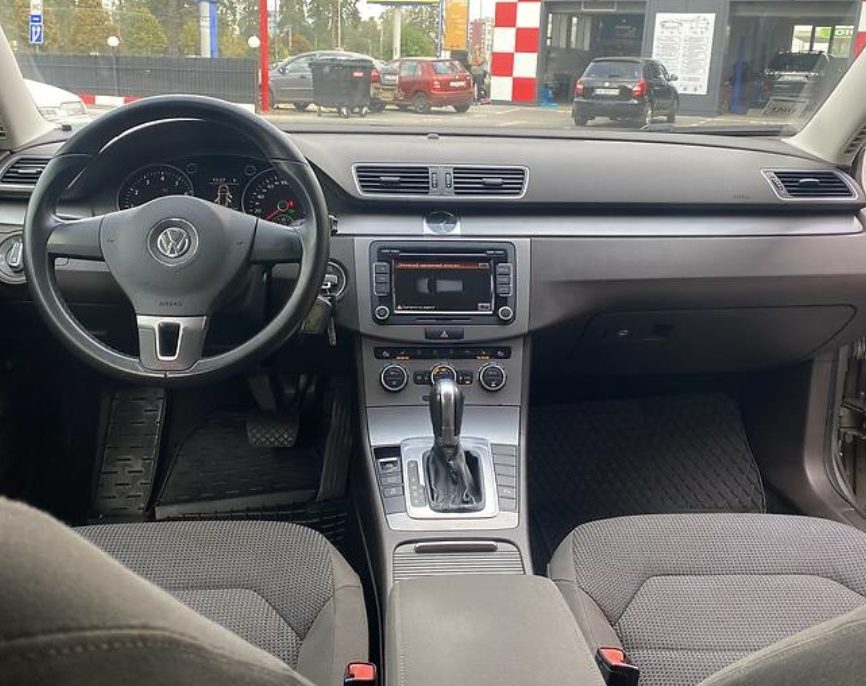 Volkswagen Passat B7 2012