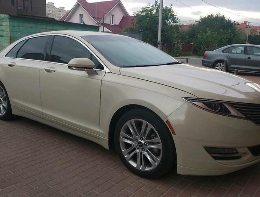 Lincoln MKZ 2014