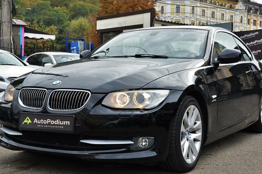 BMW 328 2011