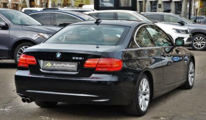 BMW 328 2011