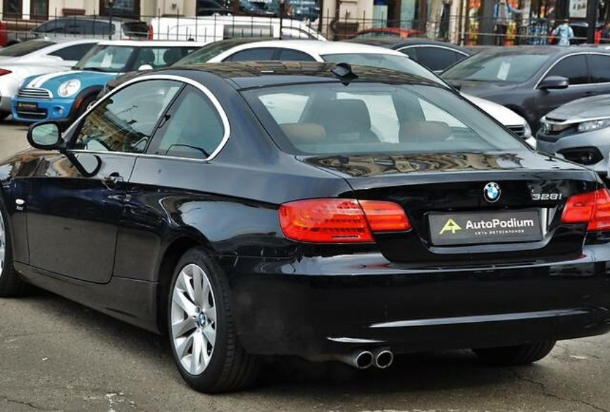 BMW 328 2011