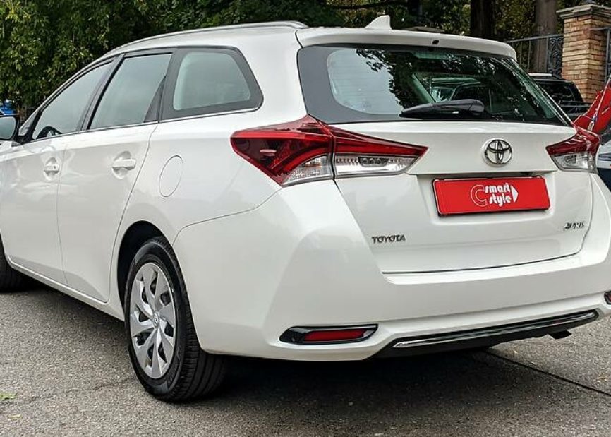 Toyota Auris 2016