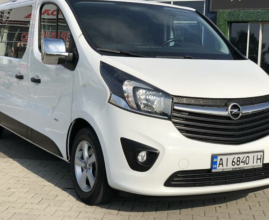 Opel Vivaro пасс. 2015