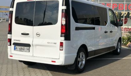 Opel Vivaro пасс. 2015