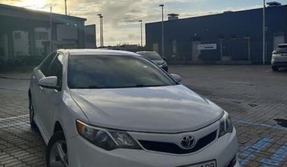 Toyota Camry 2012