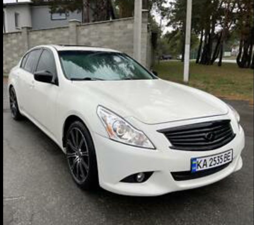 Infiniti G37 2013