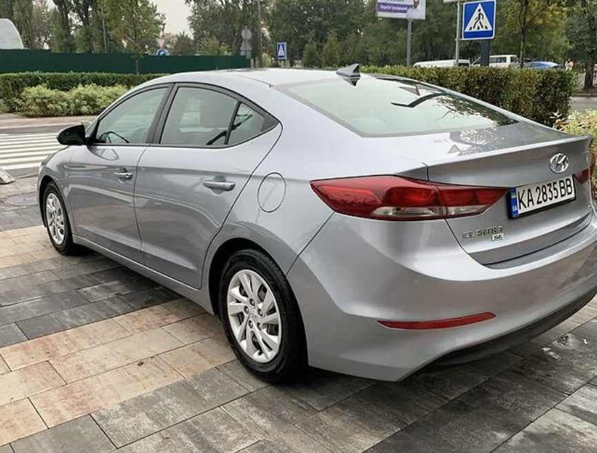 Hyundai Elantra 2016