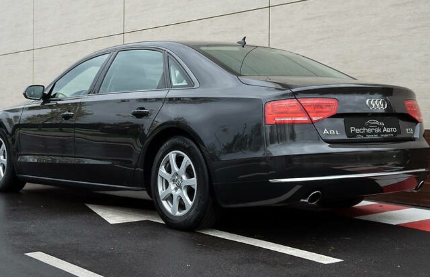 Audi A8 2012