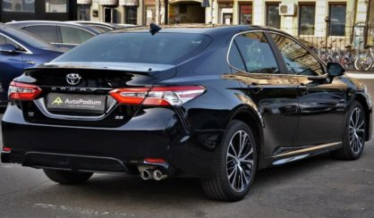 Toyota Camry 2019