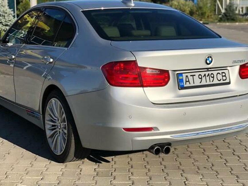 BMW 328 2012