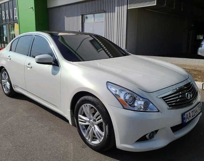 Infiniti G25 2011