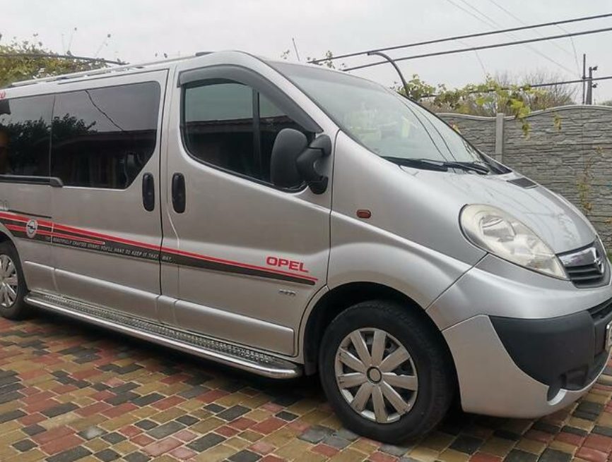 Opel Vivaro пасс. 2011