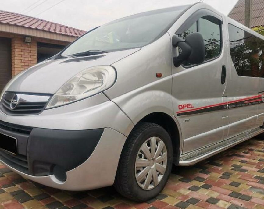 Opel Vivaro пасс. 2011