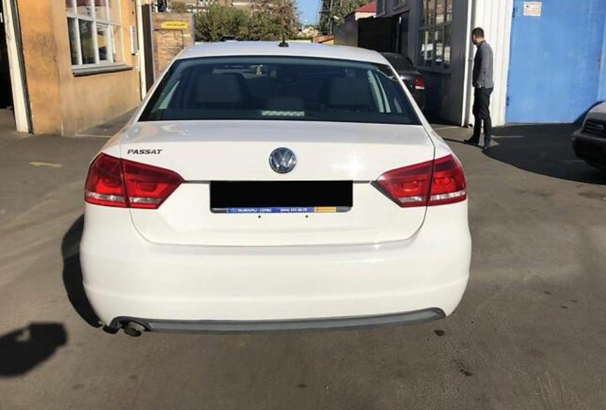 Volkswagen Passat B7 2011