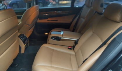 BMW 750 2011