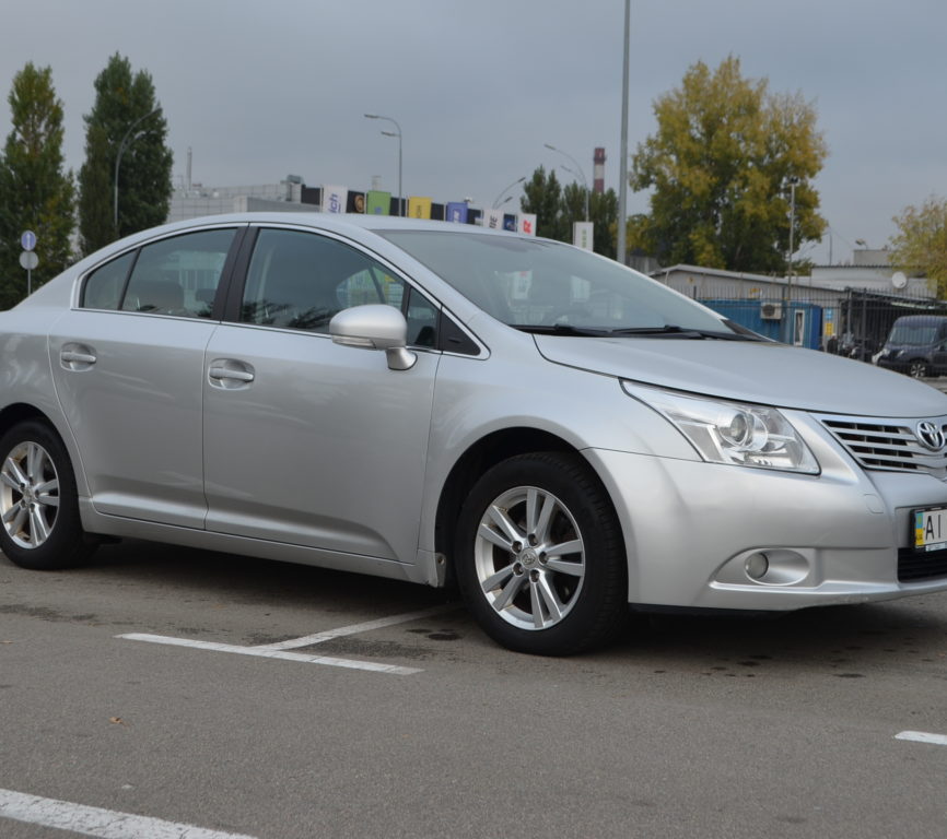 Toyota Avensis 2011