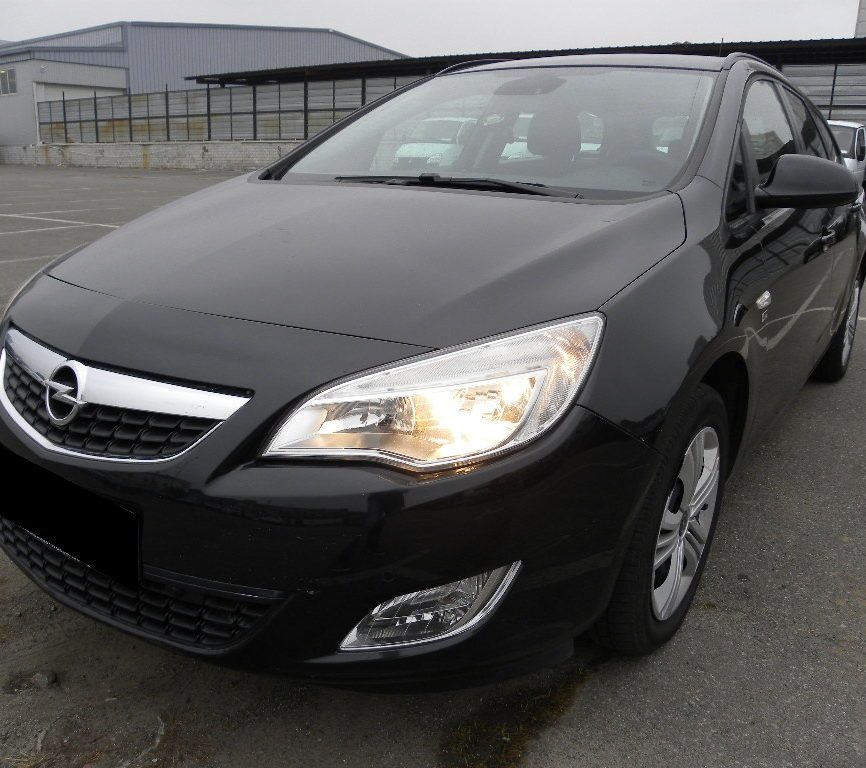 Opel Astra 2012