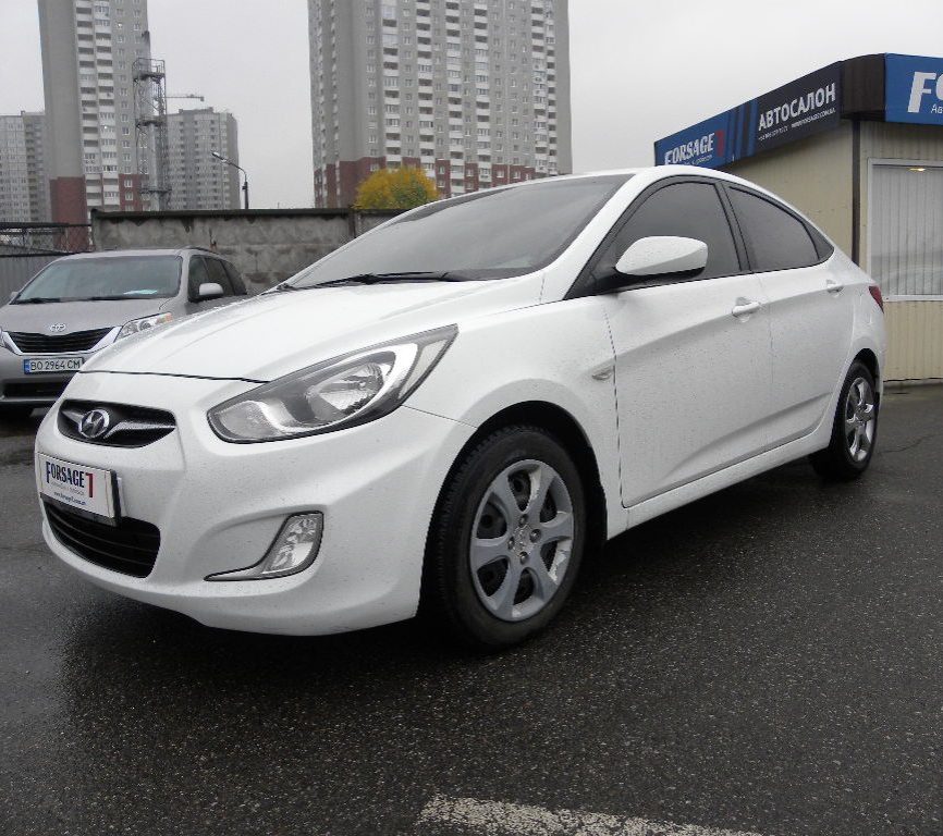 Hyundai Accent 2012