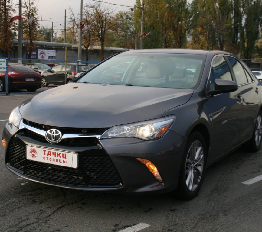 Toyota Camry 2015