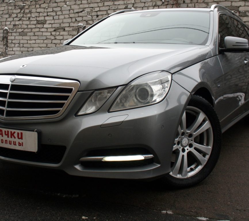 Mercedes-Benz E-Class 2010