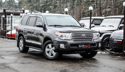 Toyota Land Cruiser 200 2013