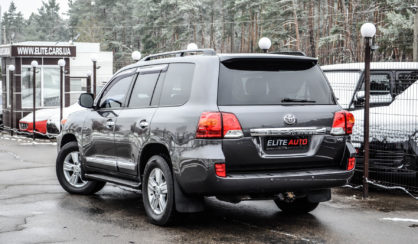 Toyota Land Cruiser 200 2013