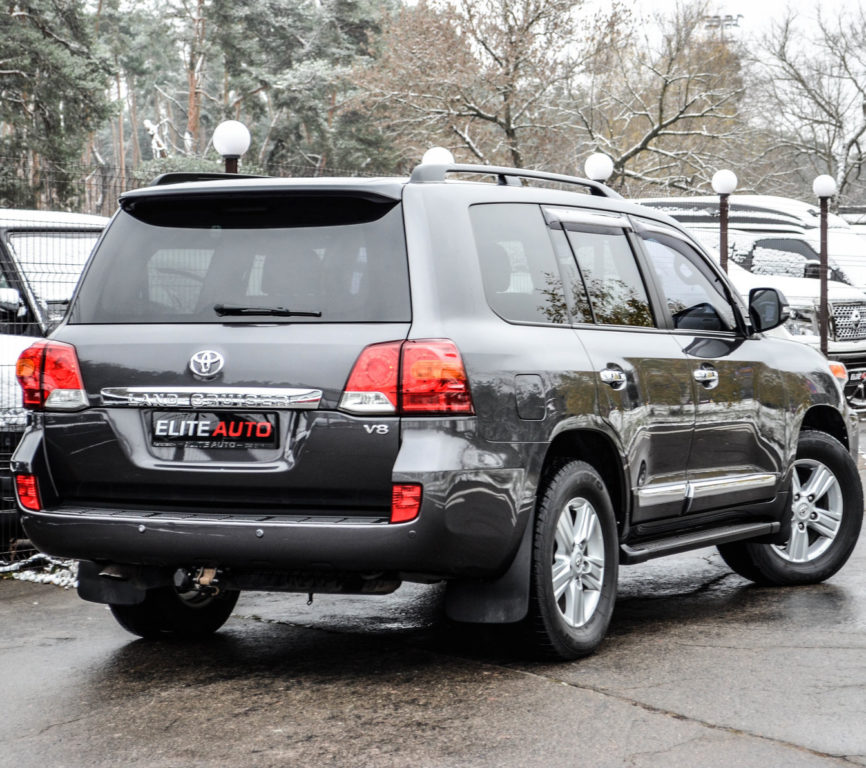 Toyota Land Cruiser 200 2013