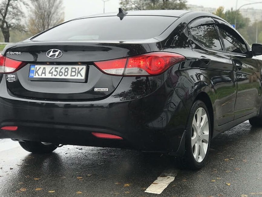 Hyundai Elantra 2013