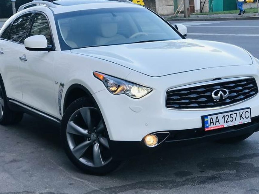 Infiniti QX70 2014