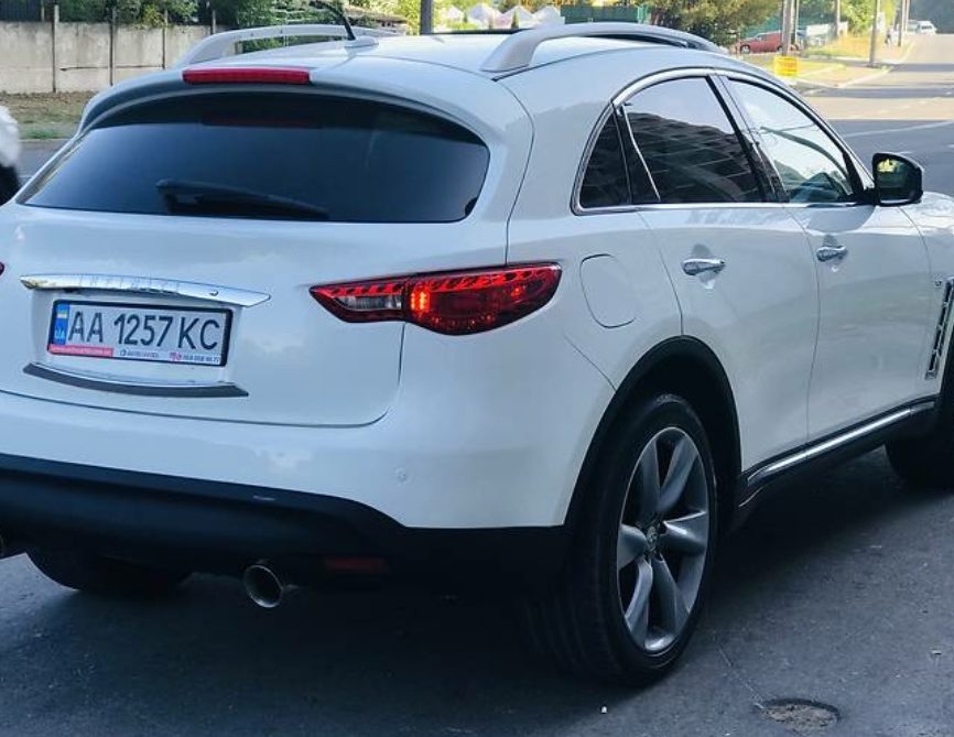 Infiniti QX70 2014