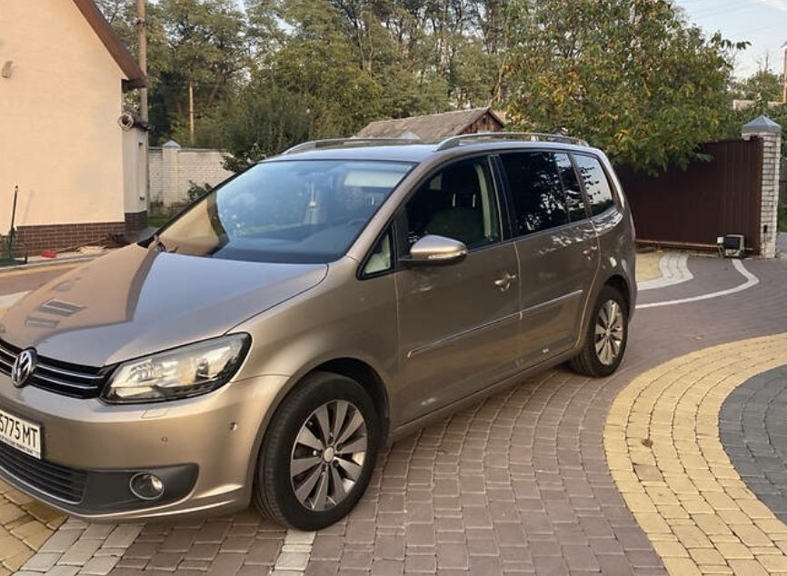 Volkswagen Touran 2012