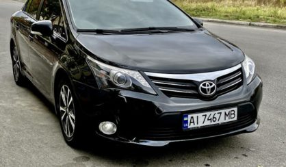 Toyota Avensis 2012