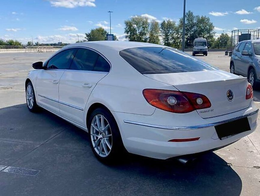 Volkswagen CC 2011