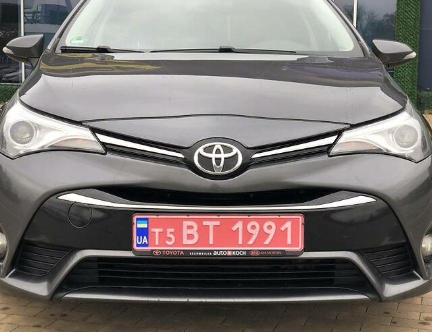 Toyota Avensis 2015