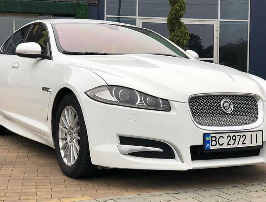 Jaguar XF 2012