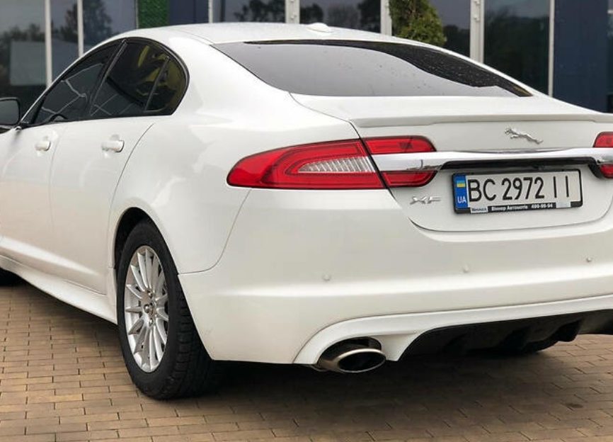 Jaguar XF 2012