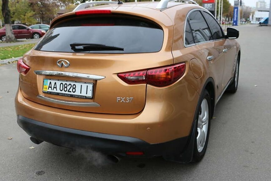 Infiniti FX 37 2010