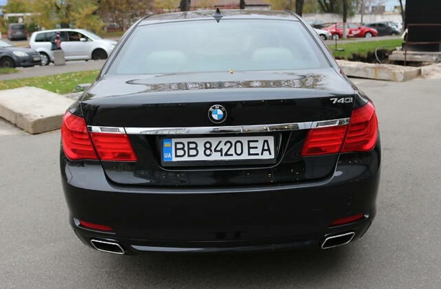 BMW 740 2008