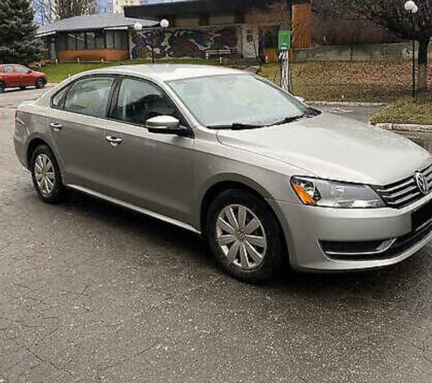 Volkswagen Passat B7 2013