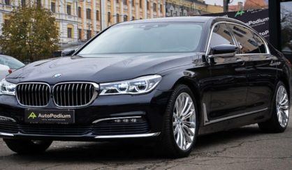 BMW 750 2016