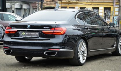 BMW 750 2016