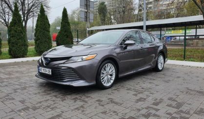 Toyota Camry 2019