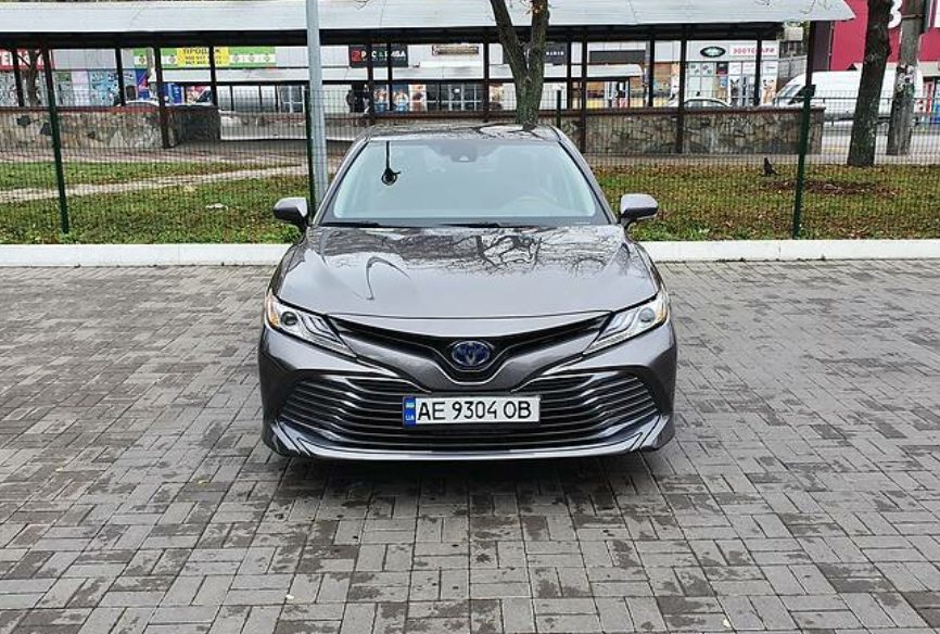 Toyota Camry 2019