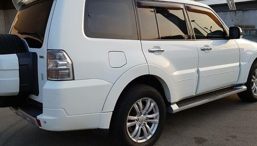 Mitsubishi Pajero Wagon 2011