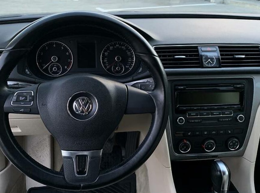 Volkswagen Passat B7 2014