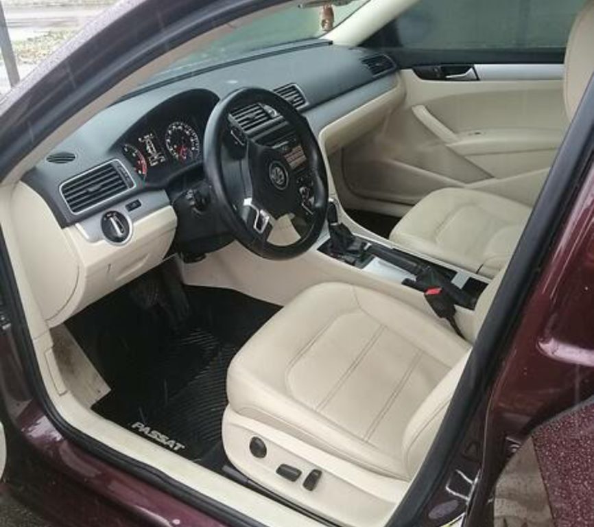 Volkswagen Passat B7 2012